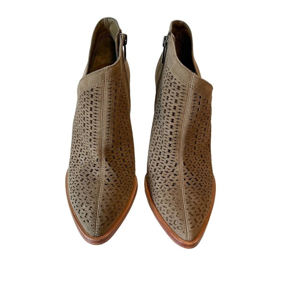 Vince Camuto Suede Laser Cut Perforated Block Heel Bootie Size 9 - Picture 1 of 10